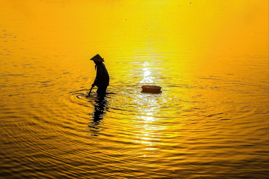 女性の一人暮らしで収入が足りない場合の対処法は？