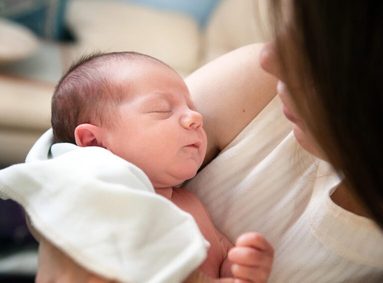 子育てママの再就職成功例から学ぶポイントは？